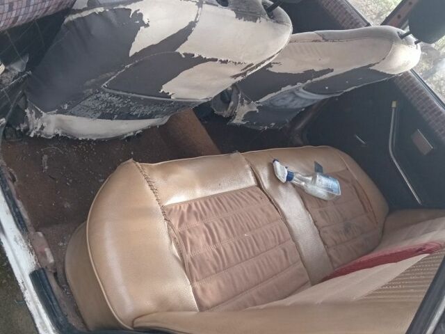 Білий ВАЗ 2103, об'ємом двигуна 1.6 л та пробігом 182 тис. км за 415 $, фото 10 на Automoto.ua