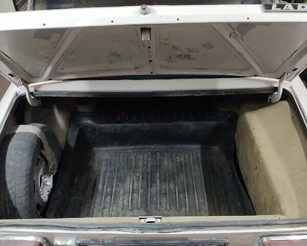 Белый ВАЗ 2103, объемом двигателя 1.45 л и пробегом 60 тыс. км за 900 $, фото 6 на Automoto.ua