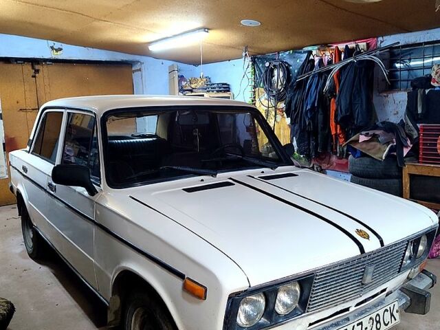 Белый ВАЗ 2103, объемом двигателя 1.5 л и пробегом 200 тыс. км за 850 $, фото 2 на Automoto.ua