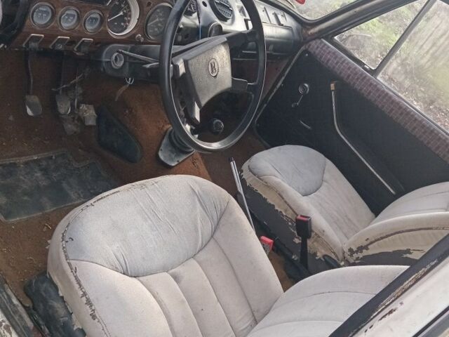 Білий ВАЗ 2103, об'ємом двигуна 1.6 л та пробігом 182 тис. км за 415 $, фото 9 на Automoto.ua