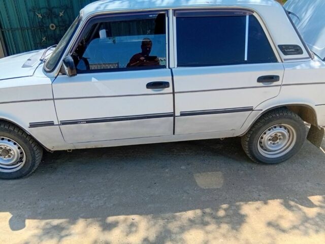 Белый ВАЗ 2103, объемом двигателя 1.5 л и пробегом 250 тыс. км за 700 $, фото 1 на Automoto.ua