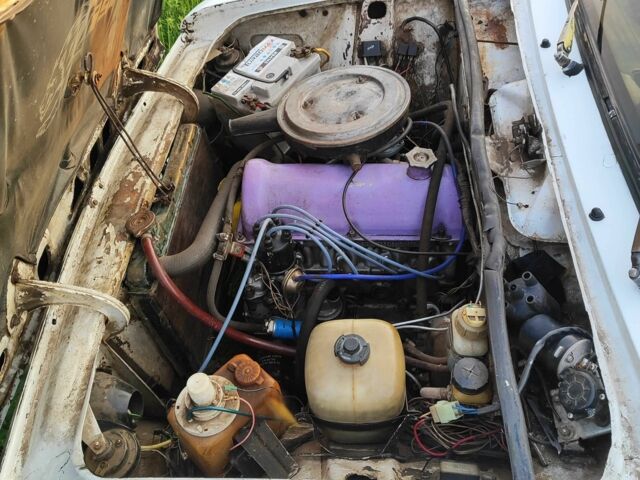 Белый ВАЗ 2103, объемом двигателя 1.5 л и пробегом 3 тыс. км за 650 $, фото 5 на Automoto.ua