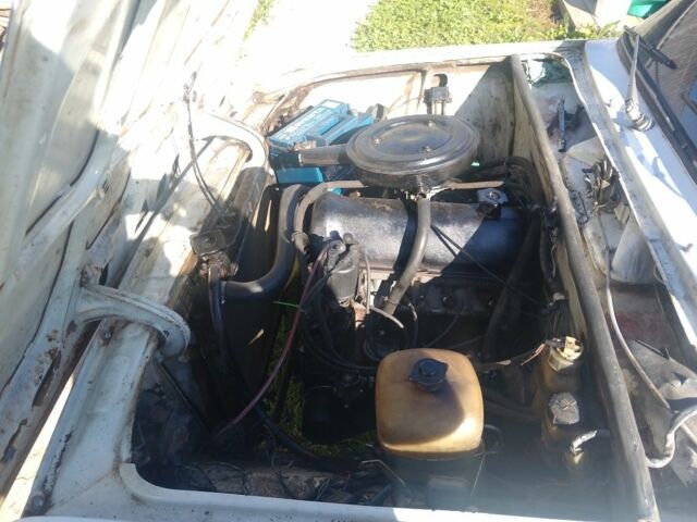 Білий ВАЗ 2103, об'ємом двигуна 0 л та пробігом 1000 тис. км за 521 $, фото 2 на Automoto.ua