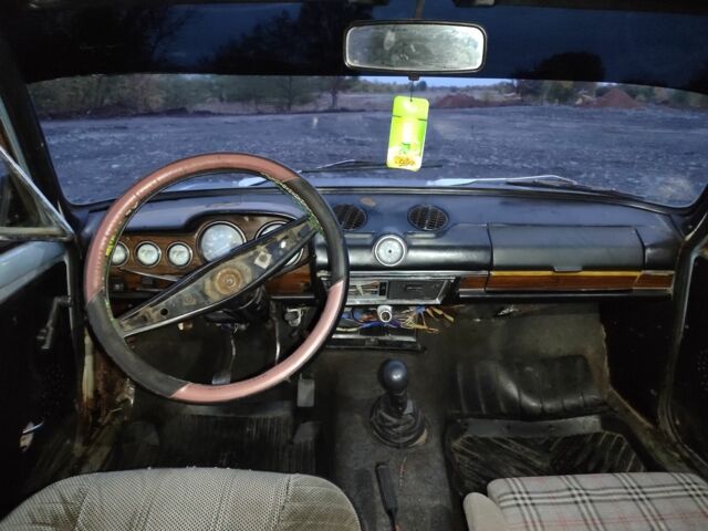 Білий ВАЗ 2103, об'ємом двигуна 1.5 л та пробігом 78 тис. км за 428 $, фото 9 на Automoto.ua