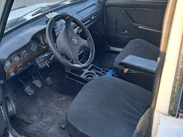 Білий ВАЗ 2103, об'ємом двигуна 1.5 л та пробігом 150 тис. км за 725 $, фото 6 на Automoto.ua