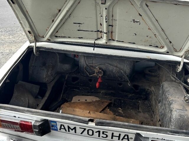 Білий ВАЗ 2103, об'ємом двигуна 1.5 л та пробігом 300 тис. км за 400 $, фото 7 на Automoto.ua