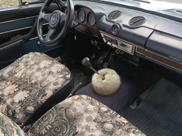 Белый ВАЗ 2103, объемом двигателя 0 л и пробегом 230 тыс. км за 639 $, фото 5 на Automoto.ua