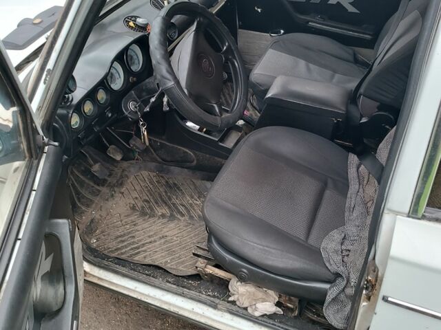 Білий ВАЗ 2103, об'ємом двигуна 1.5 л та пробігом 250 тис. км за 450 $, фото 7 на Automoto.ua