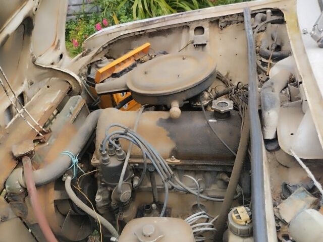 Белый ВАЗ 2103, объемом двигателя 0 л и пробегом 1 тыс. км за 289 $, фото 5 на Automoto.ua