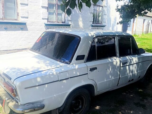 Белый ВАЗ 2103, объемом двигателя 1.5 л и пробегом 90 тыс. км за 420 $, фото 3 на Automoto.ua