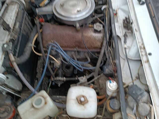 Білий ВАЗ 2103, об'ємом двигуна 1.5 л та пробігом 250 тис. км за 450 $, фото 2 на Automoto.ua