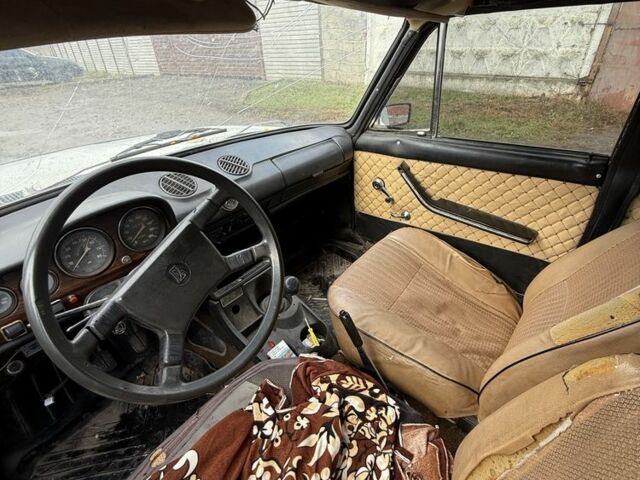 ВАЗ 2103 1978 у Харкові на Automoto.ua Білий ВАЗ 2103, об'ємом двигуна 1.3 л та пробігом 240 тис. км за 323 $, фото 4 на Automoto.ua