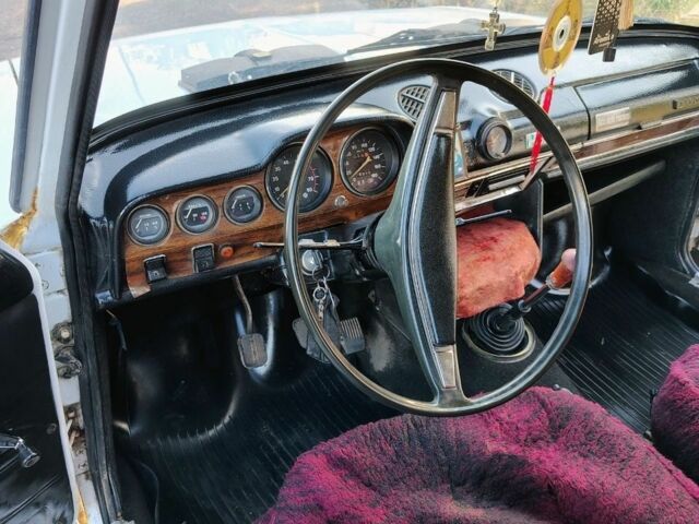 Белый ВАЗ 2103, объемом двигателя 0 л и пробегом 789 тыс. км за 1000 $, фото 9 на Automoto.ua