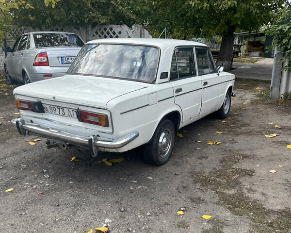 ВАЗ 2103 1979 в Каменское - Днепродзержинск на Automoto.ua Белый ВАЗ 2103, объемом двигателя 1.3 л и пробегом 88 тыс. км за 546 $, фото 4 на Automoto.ua