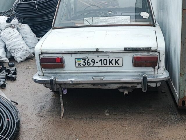 Белый ВАЗ 2103, объемом двигателя 2 л и пробегом 86 тыс. км за 285 $, фото 2 на Automoto.ua