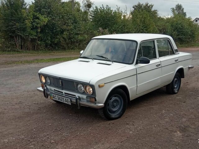 Белый ВАЗ 2103, объемом двигателя 1.3 л и пробегом 330 тыс. км за 404 $, фото 1 на Automoto.ua