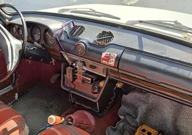 Белый ВАЗ 2103, объемом двигателя 1.5 л и пробегом 150 тыс. км за 595 $, фото 5 на Automoto.ua