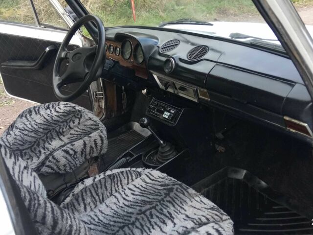 Белый ВАЗ 2103, объемом двигателя 1.3 л и пробегом 330 тыс. км за 404 $, фото 16 на Automoto.ua