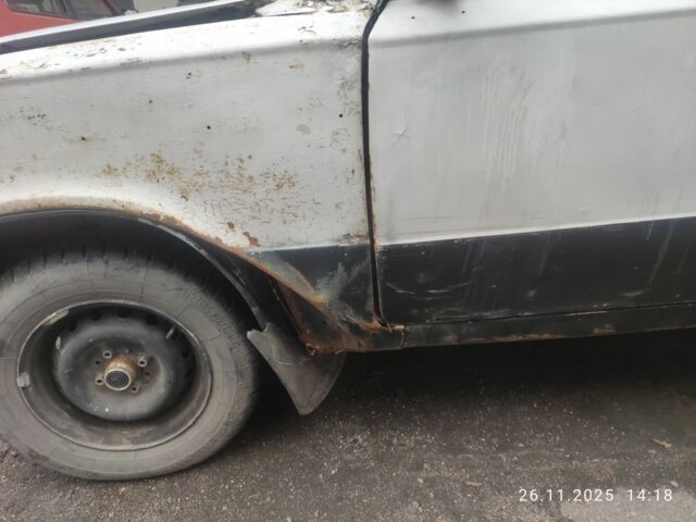 Белый ВАЗ 2103, объемом двигателя 1.5 л и пробегом 200 тыс. км за 600 $, фото 6 на Automoto.ua