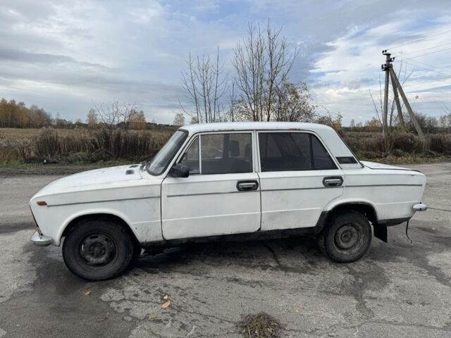 Белый ВАЗ 2103, объемом двигателя 1.3 л и пробегом 1000 тыс. км за 405 $, фото 2 на Automoto.ua