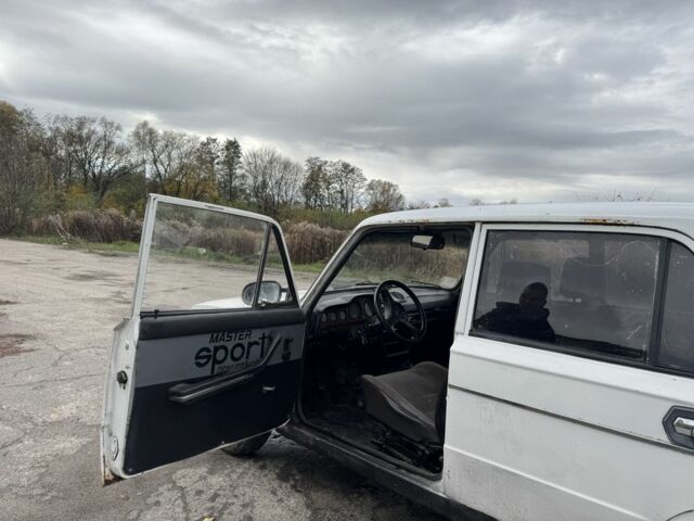 Белый ВАЗ 2103, объемом двигателя 1.3 л и пробегом 1000 тыс. км за 405 $, фото 3 на Automoto.ua