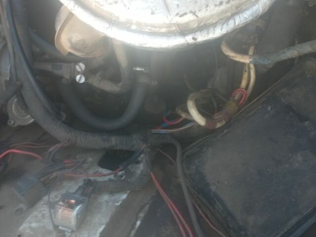 Белый ВАЗ 2103, объемом двигателя 1.5 л и пробегом 11 тыс. км за 238 $, фото 6 на Automoto.ua