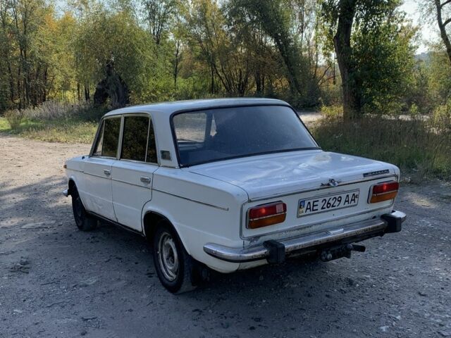 Белый ВАЗ 2103, объемом двигателя 1.5 л и пробегом 125 тыс. км за 389 $, фото 4 на Automoto.ua