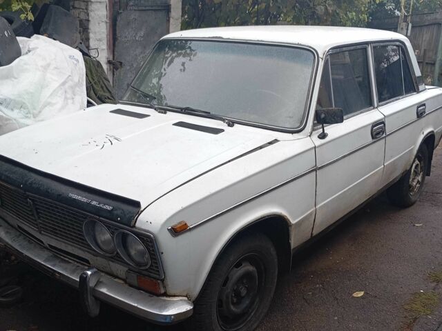 Белый ВАЗ 2103, объемом двигателя 1.5 л и пробегом 150 тыс. км за 413 $, фото 3 на Automoto.ua