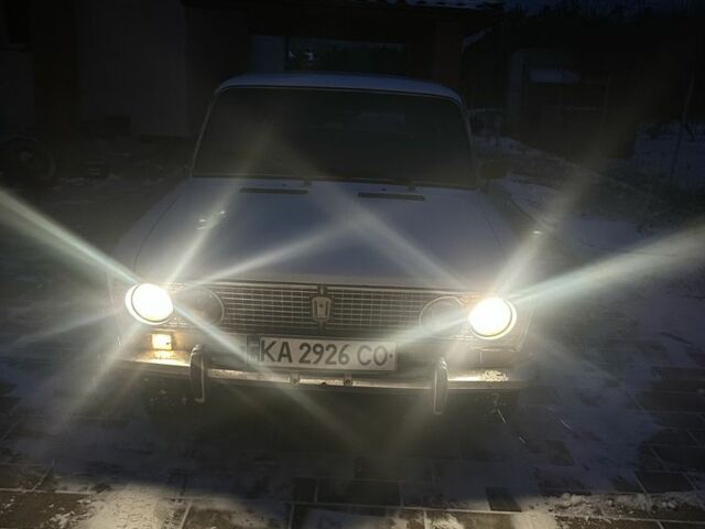 Белый ВАЗ 2103, объемом двигателя 1.5 л и пробегом 39 тыс. км за 714 $, фото 1 на Automoto.ua