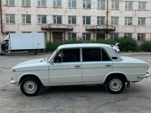 Білий ВАЗ 2103, об'ємом двигуна 1.3 л та пробігом 195 тис. км за 1100 $, фото 5 на Automoto.ua