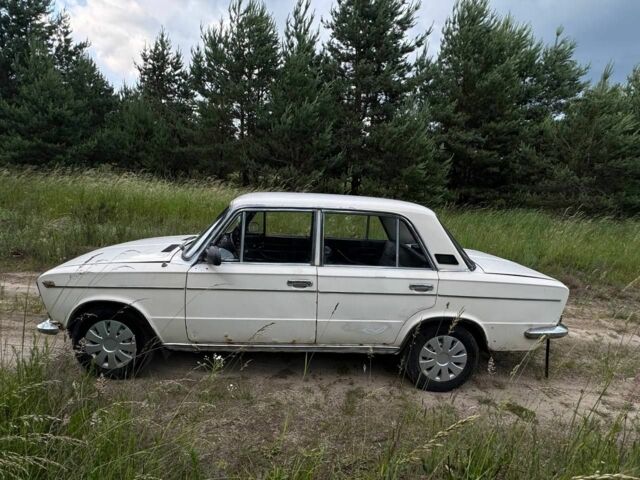 Белый ВАЗ 2103, объемом двигателя 0 л и пробегом 74 тыс. км за 349 $, фото 3 на Automoto.ua