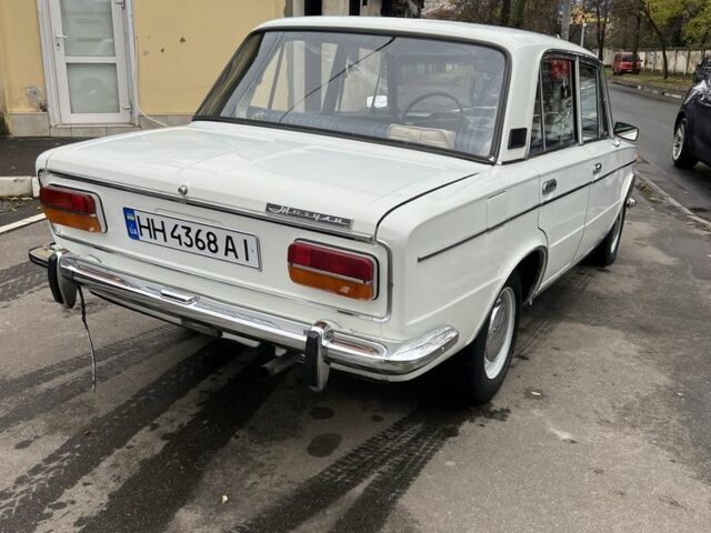 Белый ВАЗ 2103, объемом двигателя 1.5 л и пробегом 68 тыс. км за 2550 $, фото 2 на Automoto.ua