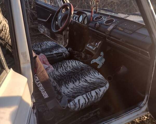 Белый ВАЗ 2103, объемом двигателя 1.6 л и пробегом 150 тыс. км за 450 $, фото 9 на Automoto.ua