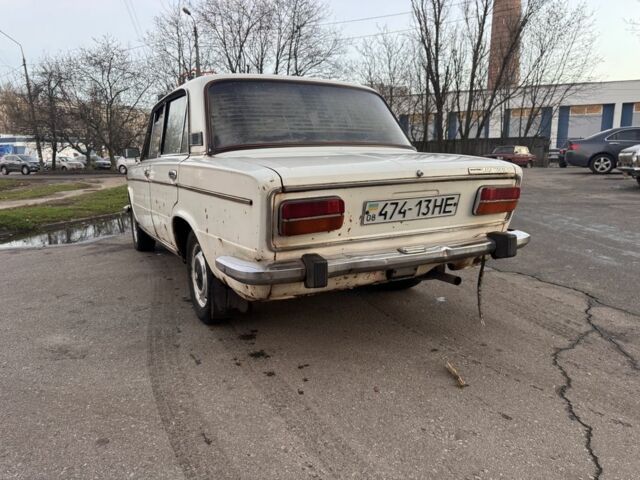 Белый ВАЗ 2103, объемом двигателя 1.5 л и пробегом 400 тыс. км за 600 $, фото 2 на Automoto.ua