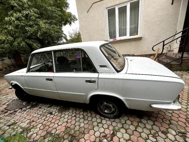Білий ВАЗ 2103, об'ємом двигуна 0 л та пробігом 65 тис. км за 170 $, фото 7 на Automoto.ua