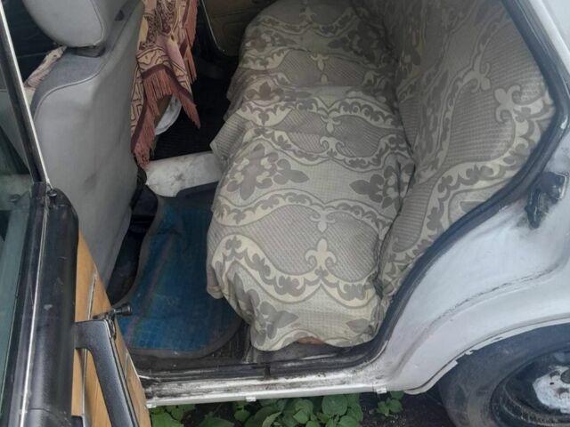 Белый ВАЗ 2103, объемом двигателя 1.3 л и пробегом 200 тыс. км за 442 $, фото 5 на Automoto.ua