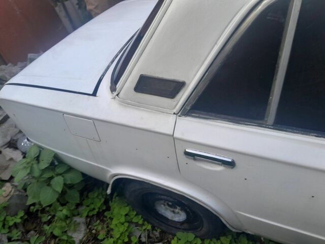 Белый ВАЗ 2103, объемом двигателя 1.3 л и пробегом 200 тыс. км за 442 $, фото 4 на Automoto.ua