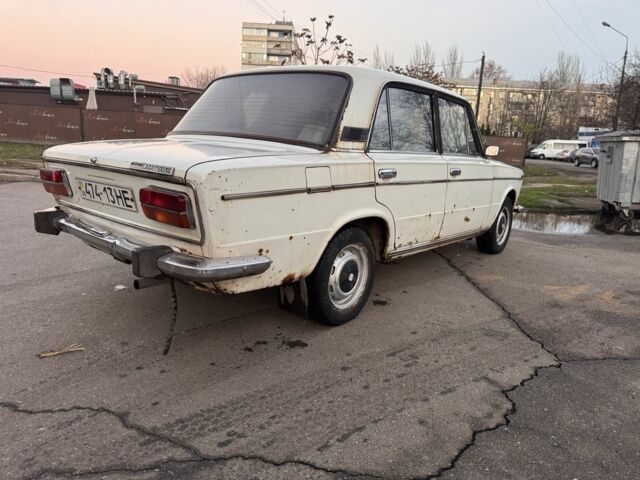Белый ВАЗ 2103, объемом двигателя 1.5 л и пробегом 400 тыс. км за 600 $, фото 3 на Automoto.ua