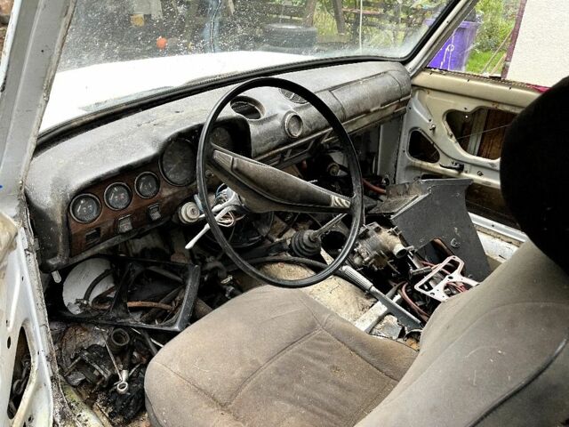 Білий ВАЗ 2103, об'ємом двигуна 0 л та пробігом 65 тис. км за 170 $, фото 9 на Automoto.ua
