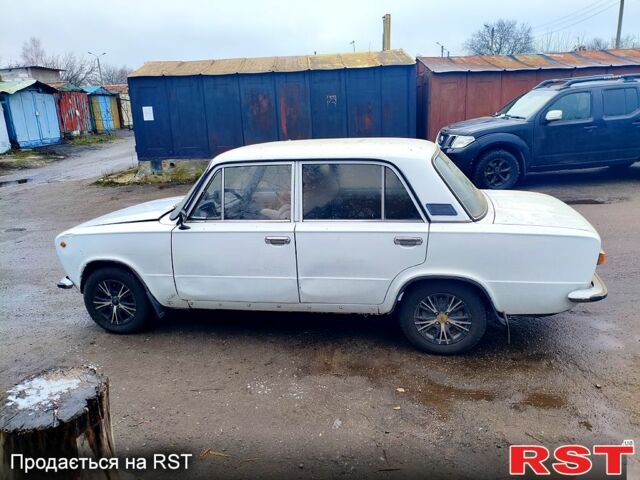 Білий ВАЗ 2103, об'ємом двигуна 1.2 л та пробігом 200 тис. км за 500 $, фото 4 на Automoto.ua