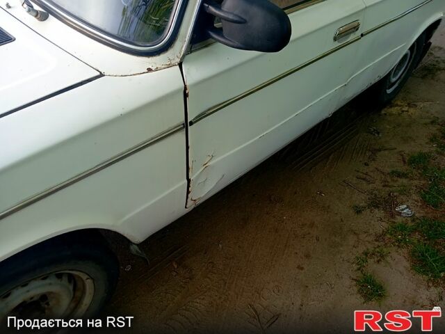ВАЗ 2103 1983 в Житомире на Automoto.ua Белый ВАЗ 2103, объемом двигателя 1.3 л и пробегом 0 тыс. км за 550 $, фото 1 на Automoto.ua