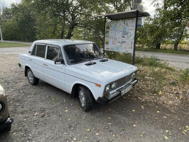 Белый ВАЗ 2103, объемом двигателя 1.5 л и пробегом 250 тыс. км за 589 $, фото 1 на Automoto.ua