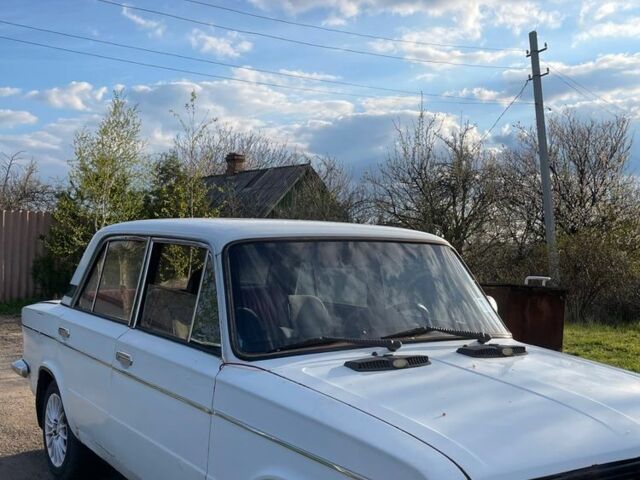 Белый ВАЗ 2103, объемом двигателя 1.6 л и пробегом 2 тыс. км за 426 $, фото 2 на Automoto.ua
