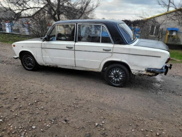 Белый ВАЗ 2103, объемом двигателя 1.5 л и пробегом 300 тыс. км за 400 $, фото 10 на Automoto.ua