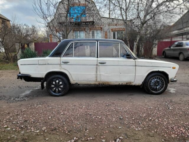 Белый ВАЗ 2103, объемом двигателя 1.5 л и пробегом 300 тыс. км за 400 $, фото 9 на Automoto.ua