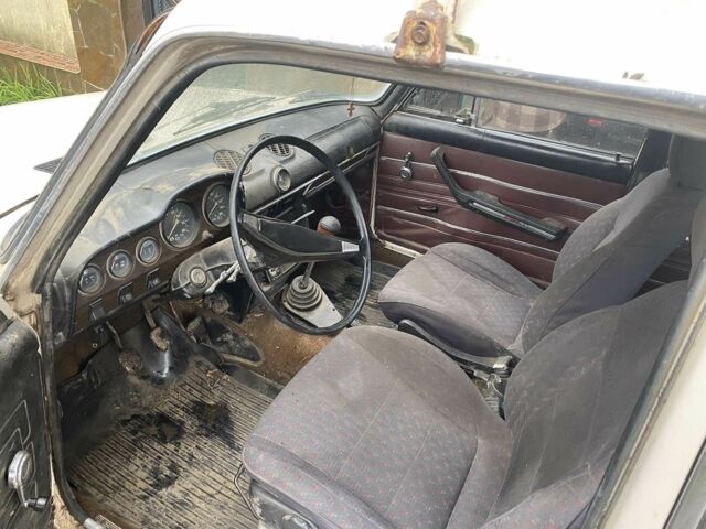 Білий ВАЗ 2103, об'ємом двигуна 1.3 л та пробігом 500 тис. км за 600 $, фото 1 на Automoto.ua