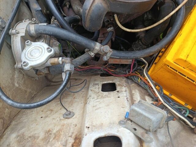 Белый ВАЗ 2103, объемом двигателя 1 л и пробегом 100 тыс. км за 263 $, фото 8 на Automoto.ua