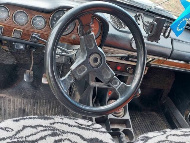 ВАЗ 2103 1989 у Миколаєві на Automoto.ua Білий ВАЗ 2103, об'ємом двигуна 0 л та пробігом 200 тис. км за 700 $, фото 4 на Automoto.ua