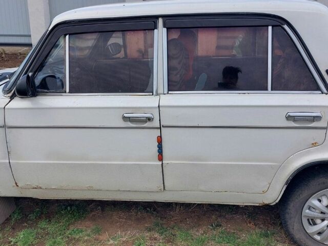 ВАЗ 2103 1989 у Миколаєві на Automoto.ua Білий ВАЗ 2103, об'ємом двигуна 0 л та пробігом 200 тис. км за 700 $, фото 2 на Automoto.ua