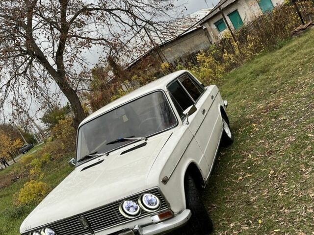 ВАЗ 2103 1990 у Славянске на Automoto.ua Білий ВАЗ 2103, об'ємом двигуна 1.6 л та пробігом 10 тис. км за 535 $, фото 6 на Automoto.ua